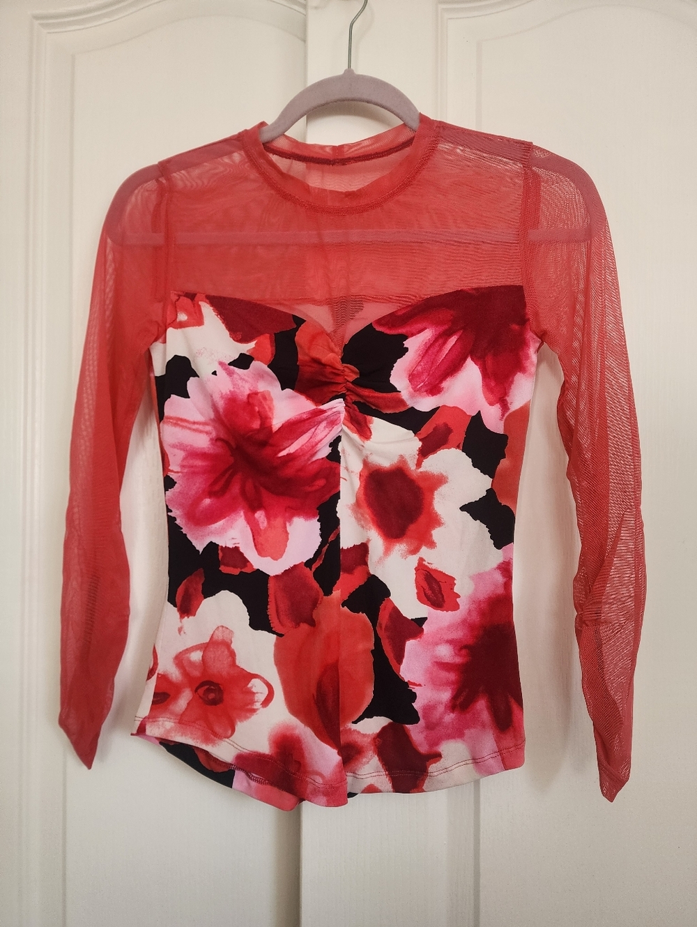 Semi-Sheer Red Sweet Heart Neckline Floral Rausch Mesh Long Sleeve Top Size S